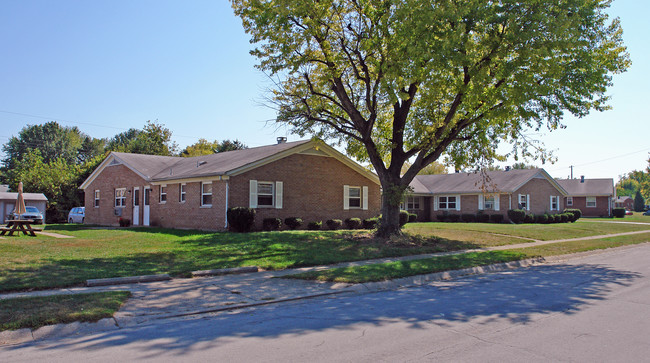 1140 Bishop Dr in Dayton, OH - Building Photo - Building Photo