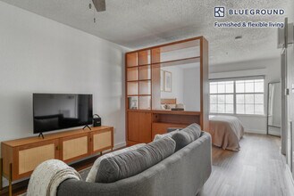 10001 N Capital of Texas Hwy in Austin, TX - Building Photo - Building Photo
