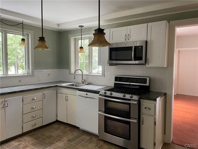 13 Chenango St in Cazenovia, NY - Building Photo - Building Photo