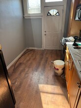 6714 Crest in University City, MO - Building Photo - Building Photo