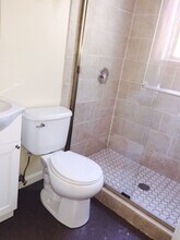 558 Lowell Ave in Cincinnati, OH - Building Photo - Building Photo