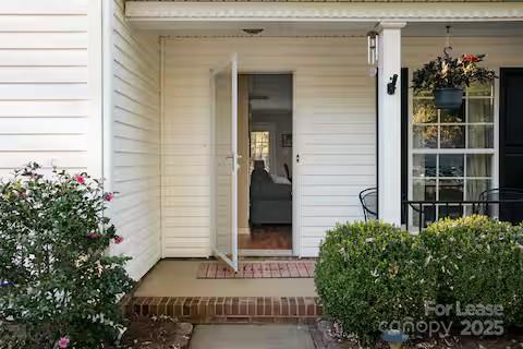 2017 Coatsdale Ln in Matthews, NC - Building Photo - Building Photo