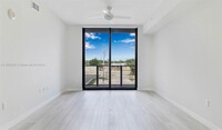 555 NE 8th St, Unit 0630 in Fort Lauderdale, FL - Building Photo - Building Photo