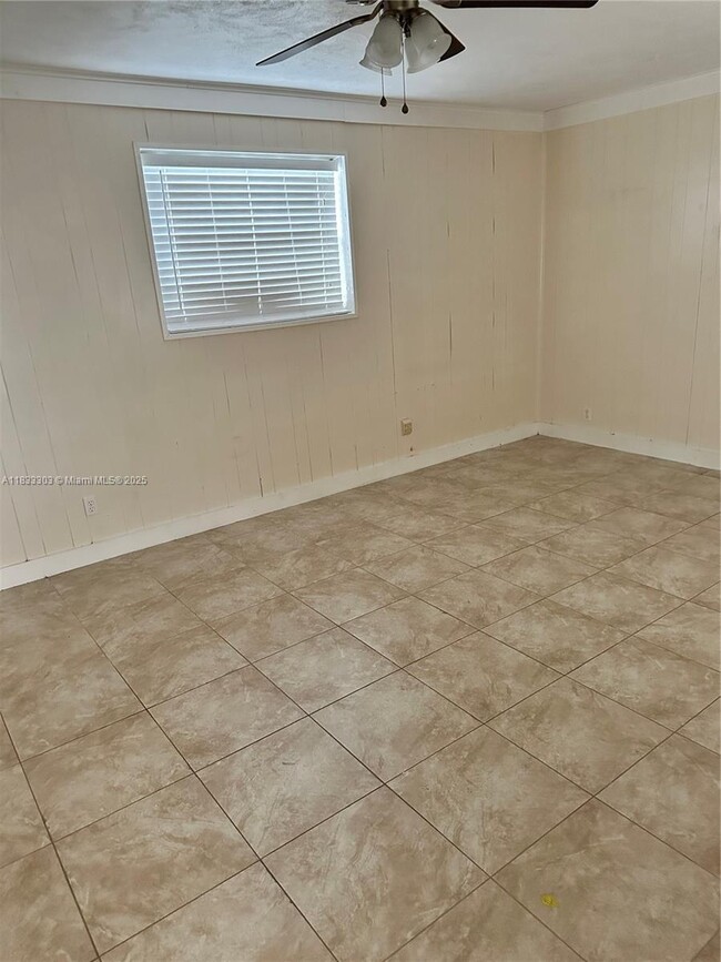 1695 Julie Tonia Dr in West Palm Beach, FL - Building Photo - Building Photo