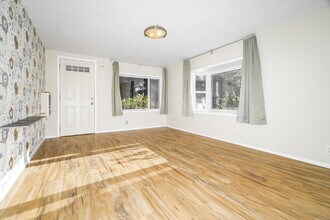 11847 44th Ave S in Tukwila, WA - Building Photo - Building Photo