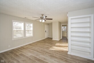 2343 Magnolia Pl in Indianapolis, IN - Building Photo - Building Photo