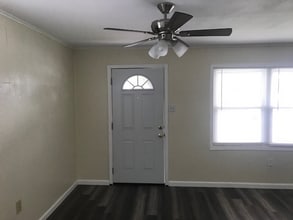 8001 Simon St in Metairie, LA - Building Photo - Building Photo