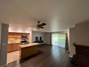 801 S Dwyer Ave in Arlington Heights, IL - Building Photo - Building Photo