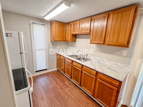 3005 Dodge St in Tampa, FL - Building Photo - Building Photo