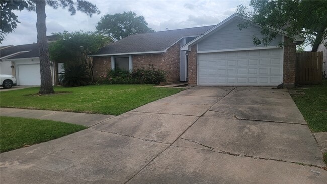 property at 3030 Shawnee Dr