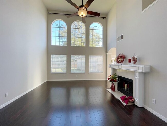 1210 Green Knoll Dr in Sugar Land, TX - Building Photo - Building Photo
