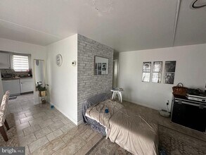 885 N York Rd in Warminster, PA - Building Photo - Building Photo