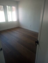 301 S Boyle Ave, Unit 1 bed 1bath with parking in Los Angeles, CA - Foto de edificio - Building Photo