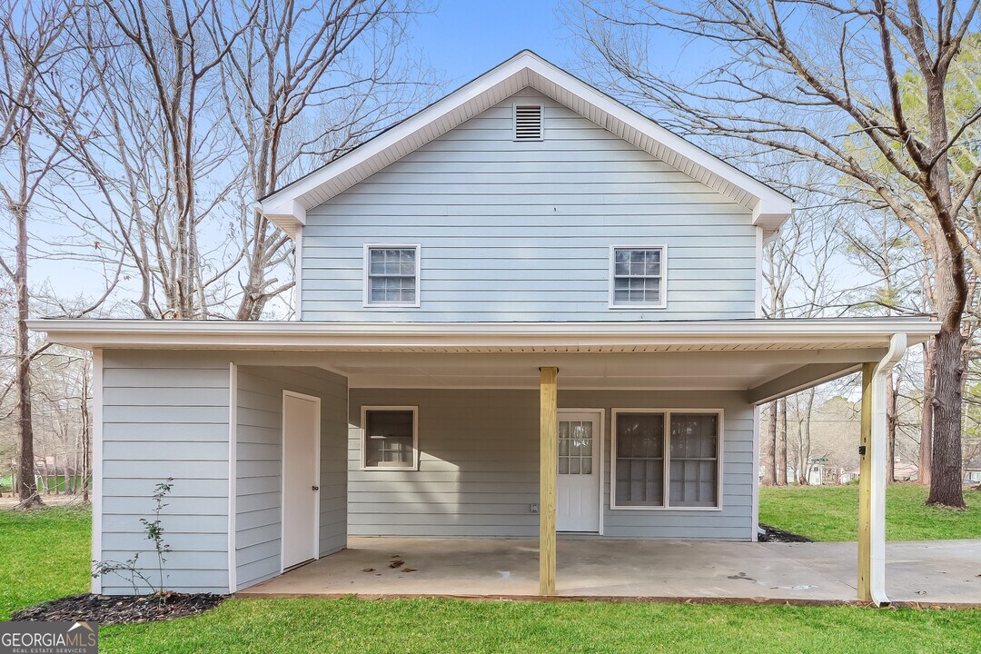170 Woodcrest Dr in Covington, GA - Building Photo