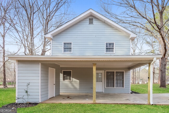 property at 170 Woodcrest Dr