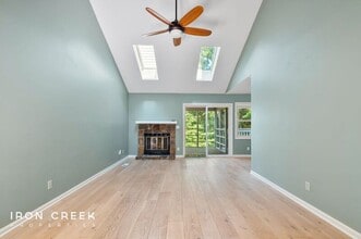 8 Briar Knoll Ct in Asheville, NC - Building Photo - Building Photo