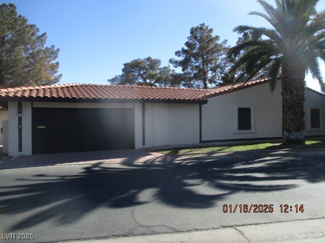 2547 Egret Cir in Las Vegas, NV - Building Photo