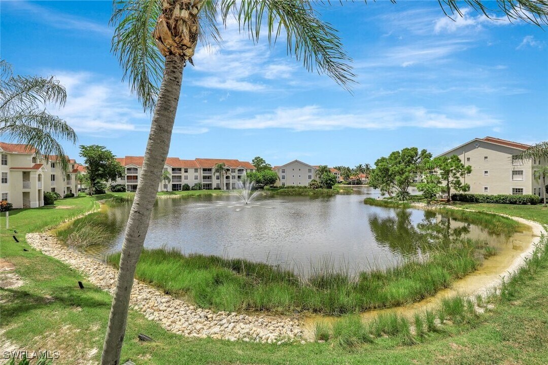 4670 St Croix Ln in Naples, FL - Building Photo