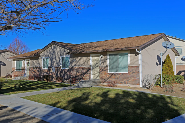 Sierra Run I Apartments in Fernley, NV - Building Photo - Building Photo