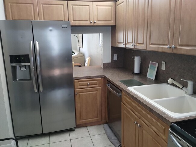 property at 4502 N Federal Hwy