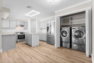 14007 Overbrook Ln in Houston, TX - Building Photo - Building Photo