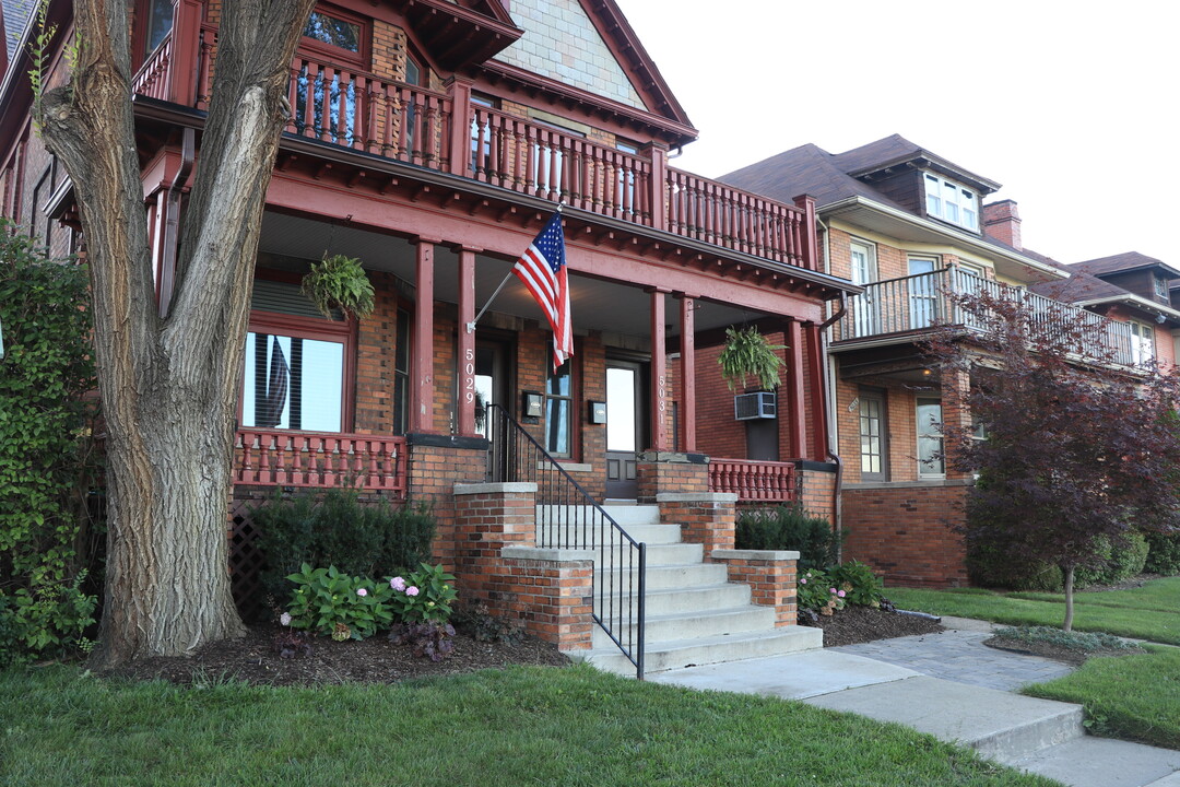 5029 Trumbull Ave in Detroit, MI - Foto de edificio