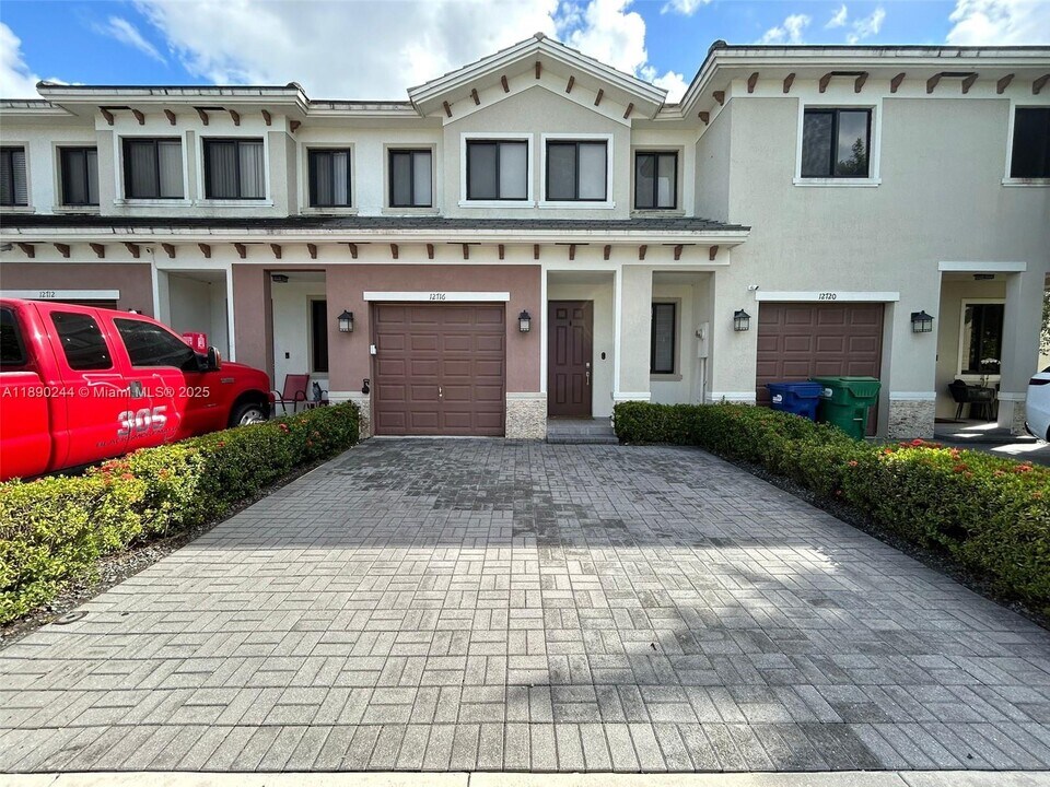 12716 SW 131st Terrace in Miami, FL - Building Photo