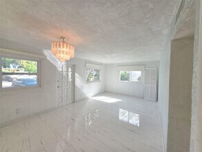 1751 NW 29th Terrace in Fort Lauderdale, FL - Building Photo - Building Photo