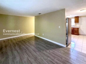 12423 Old Morris Bridge Rd in Tampa, FL - Foto de edificio - Building Photo