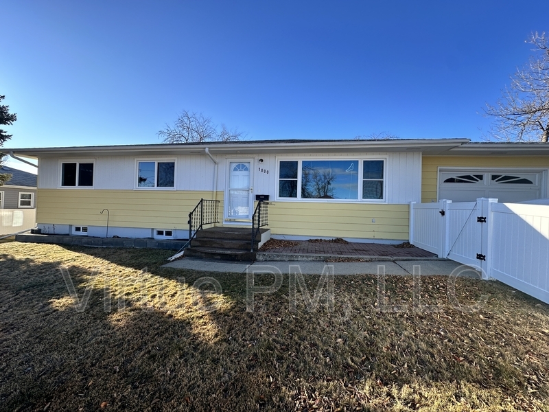 1000 Washington Ave in Havre, MT - Building Photo