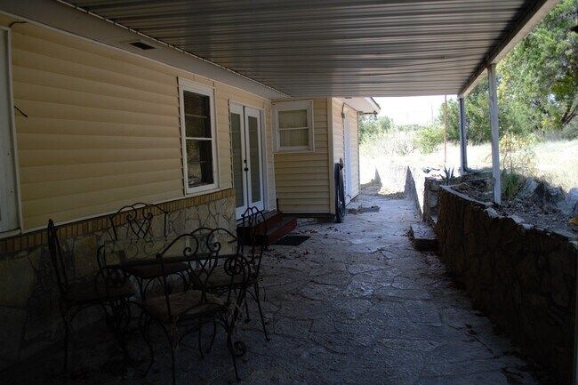 800 Hereford St in Glen Rose, TX - Building Photo - Building Photo