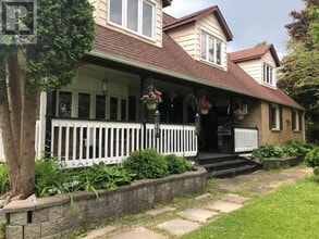 1711 S Porcupine Ave in Innisfil, ON - Building Photo - Building Photo