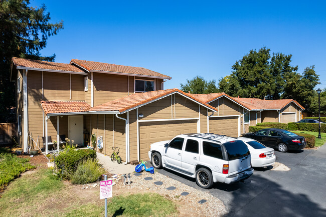 Oak Grove Terrace in Concord, CA - Building Photo - Primary Photo