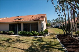 16404 Kelly Woods Dr in Ft. Myers, FL - Building Photo - Building Photo