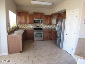 4080 Tuscan Rose Ln in El Paso, TX - Building Photo - Building Photo