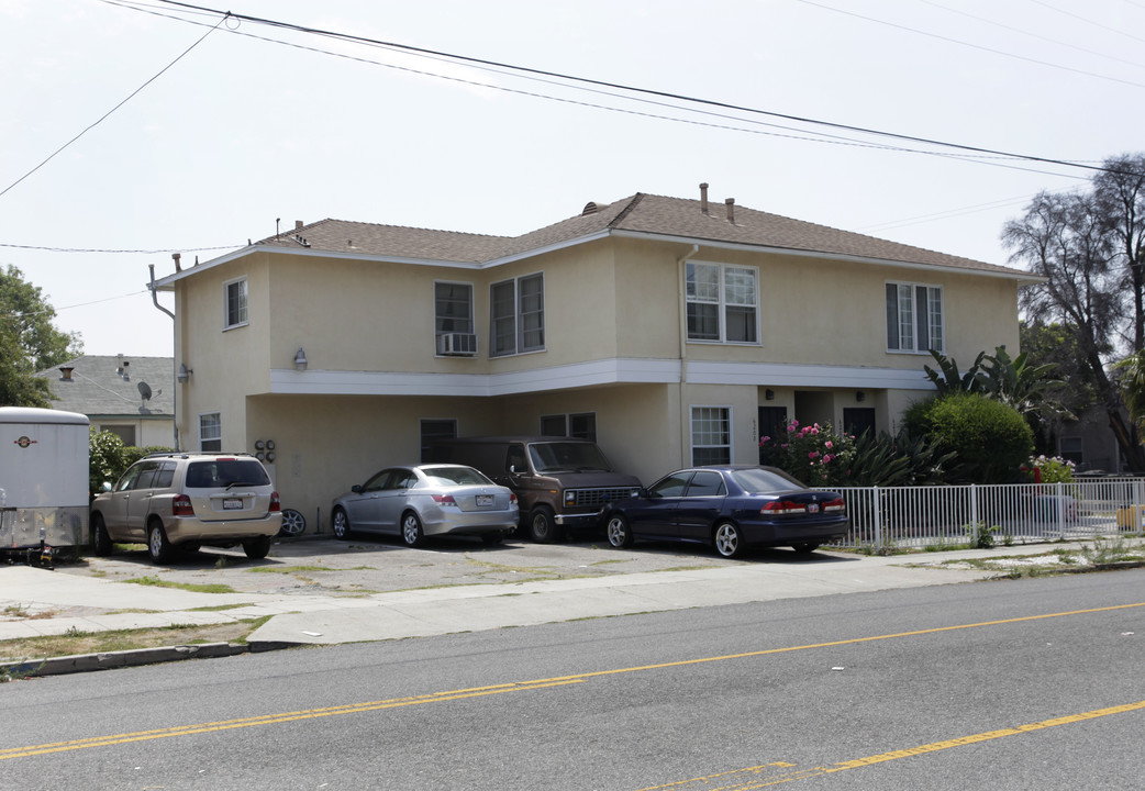 6202-6208 Colfax Ave in North Hollywood, CA - Building Photo