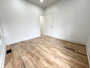 117 Lloyd St, Unit 1 in New Haven, CT - Foto de edificio - Building Photo