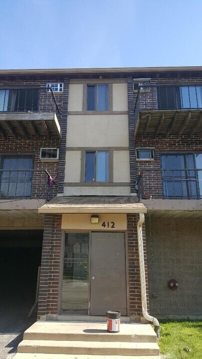 412 E Bailey Rd in Naperville, IL - Building Photo