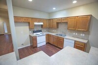 7824 Comal St photo'