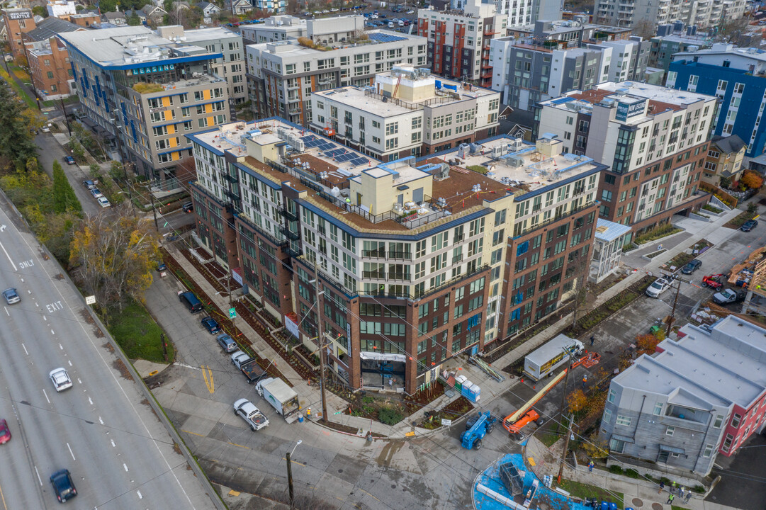 Iron Flats North in Seattle, WA - Building Photo