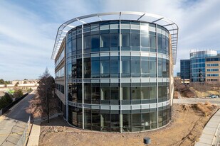 4340 S Monaco St in Denver, CO - Building Photo