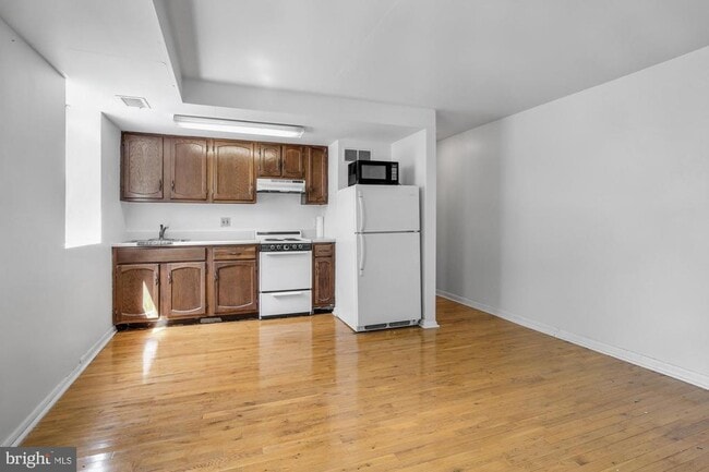property at 1928 South St
