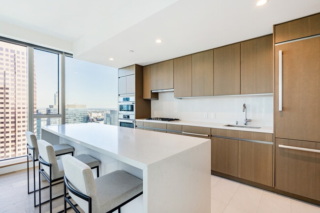 889 Francisco St, Unit 3209 in Los Angeles, CA - Foto de edificio - Building Photo