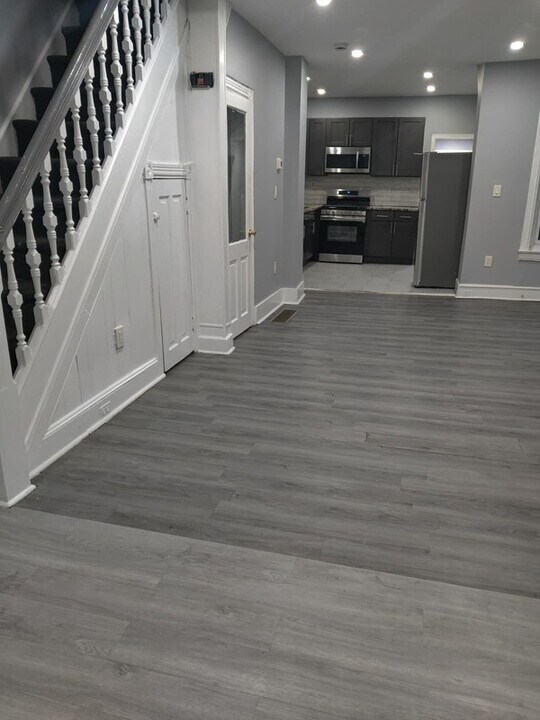 135 N 51st St in Philadelphia, PA - Building Photo