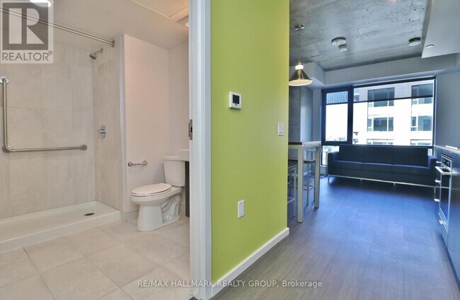 105-1105 Champagne Ave S in Ottawa, ON - Building Photo - Building Photo