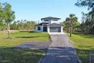 4475 66th Ave NE in Naples, FL - Building Photo - Building Photo