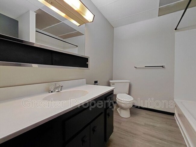 1 E Commercial Ave in Lowell, IN - Building Photo - Building Photo