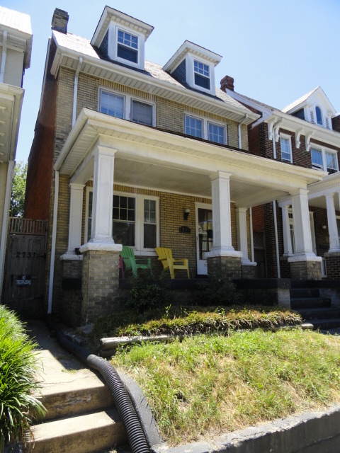 2731 W Grace St in Richmond, VA - Foto de edificio