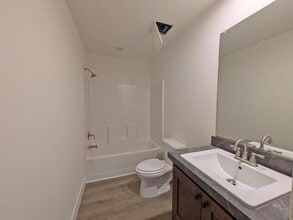 6656 Pentz Rd in Paradise, CA - Building Photo - Building Photo