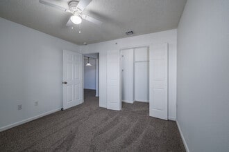 Terraces at Copper Leaf in Nixa, MO - Foto de edificio - Interior Photo